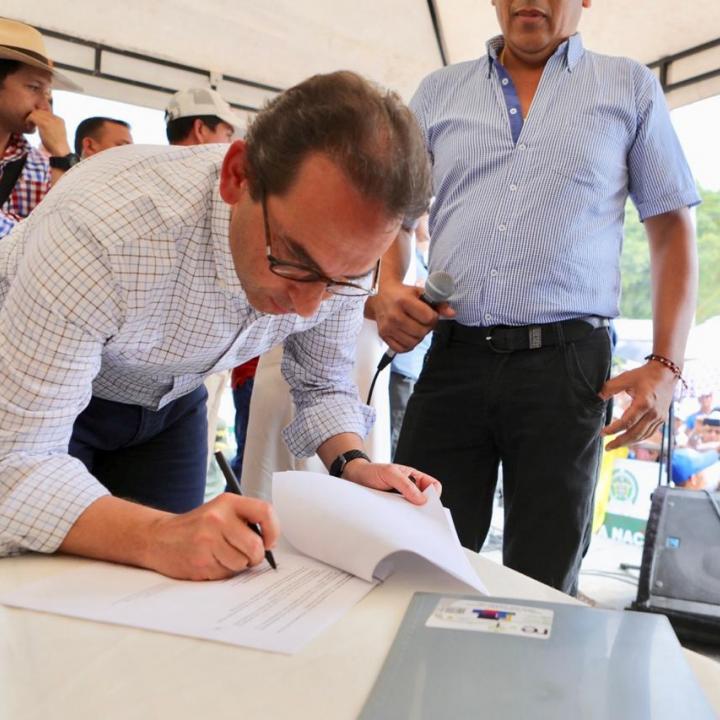 Se levantó el paro panelero después de 8 días de manifestaciones