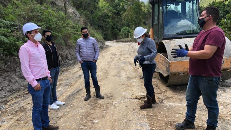 Avanza mantenimiento de la vía Tibaná – Garagoa