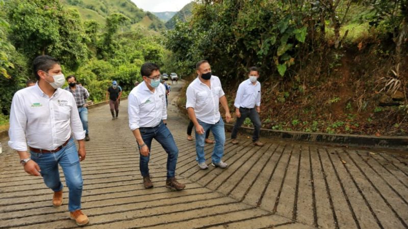 Gobernador de Boyacá, supervisó e inauguró proyectos viales en Lengupá