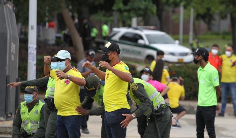 Se dobla seguridad por partido de Colombia