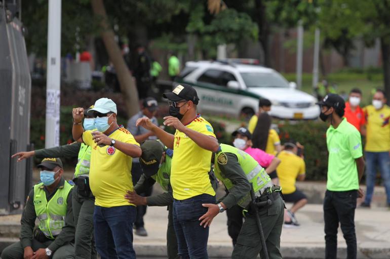 Se dobla seguridad por partido de Colombia