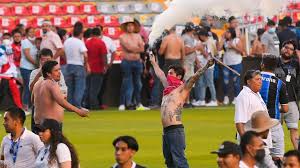 Tragedia en México: fuertes disturbios en el juego Querétaro vs. Atlas