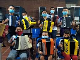 Con becas, niños de Valledupar se forman en música vallenata