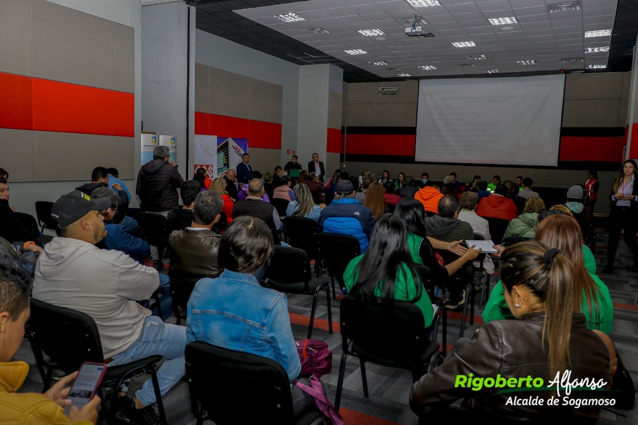 En Sogamoso, 51 comerciantes participaron del encuentro organizado por la Cámara de Comercio.
