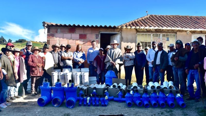 Fondo Finca entregó insumos para la rehabilitación de distritos de riego en Siachoque